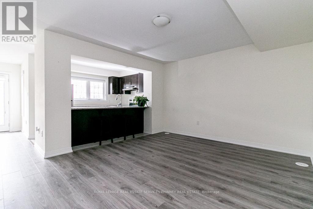 124 Stork Street, Oakville, Ontario  L6H 0X8 - Photo 6 - W12478545