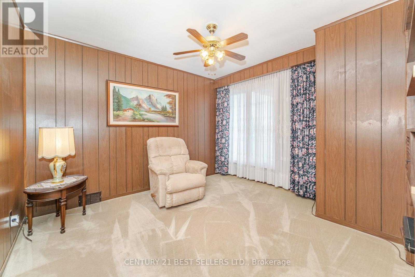 47 Wenderly Drive, Toronto, Ontario  M6B 2P1 - Photo 15 - W12478559