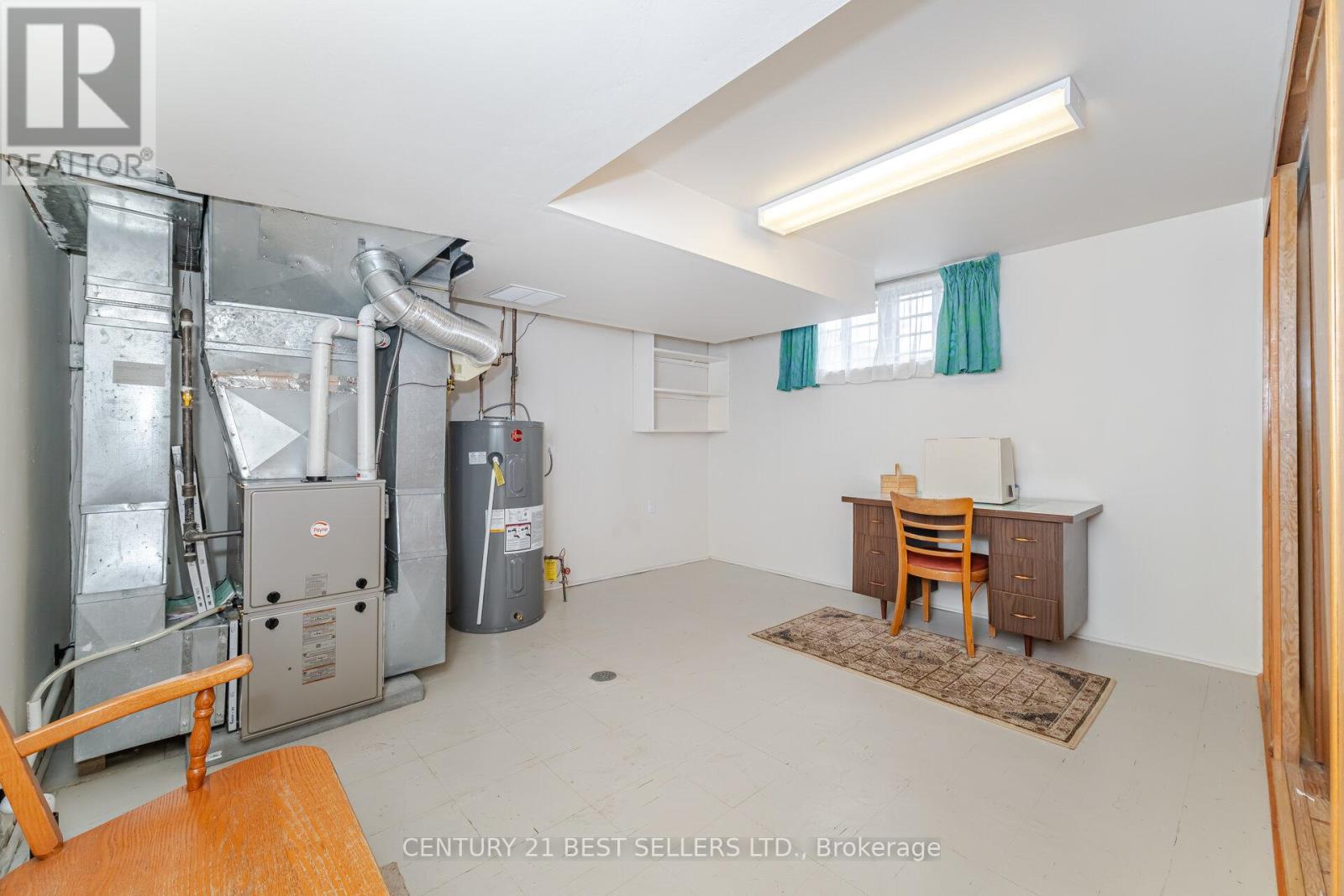 47 Wenderly Drive, Toronto, Ontario  M6B 2P1 - Photo 32 - W12478559
