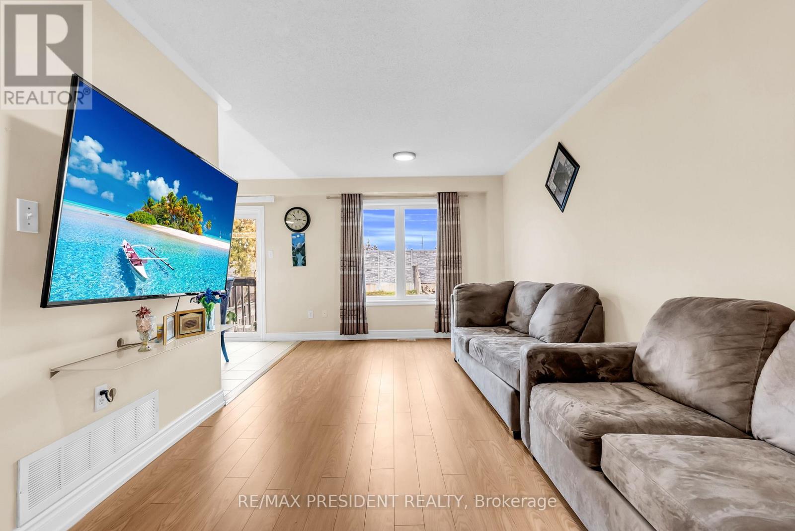 3152 Angel Pass Drive, Mississauga, Ontario  L5M 7R5 - Photo 7 - W12478568