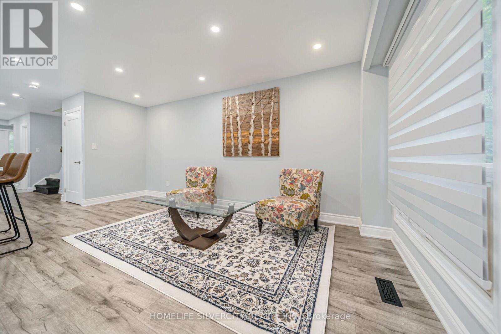 66 - 60 Hanson Road, Mississauga, Ontario  L5B 2P6 - Photo 5 - W12478575