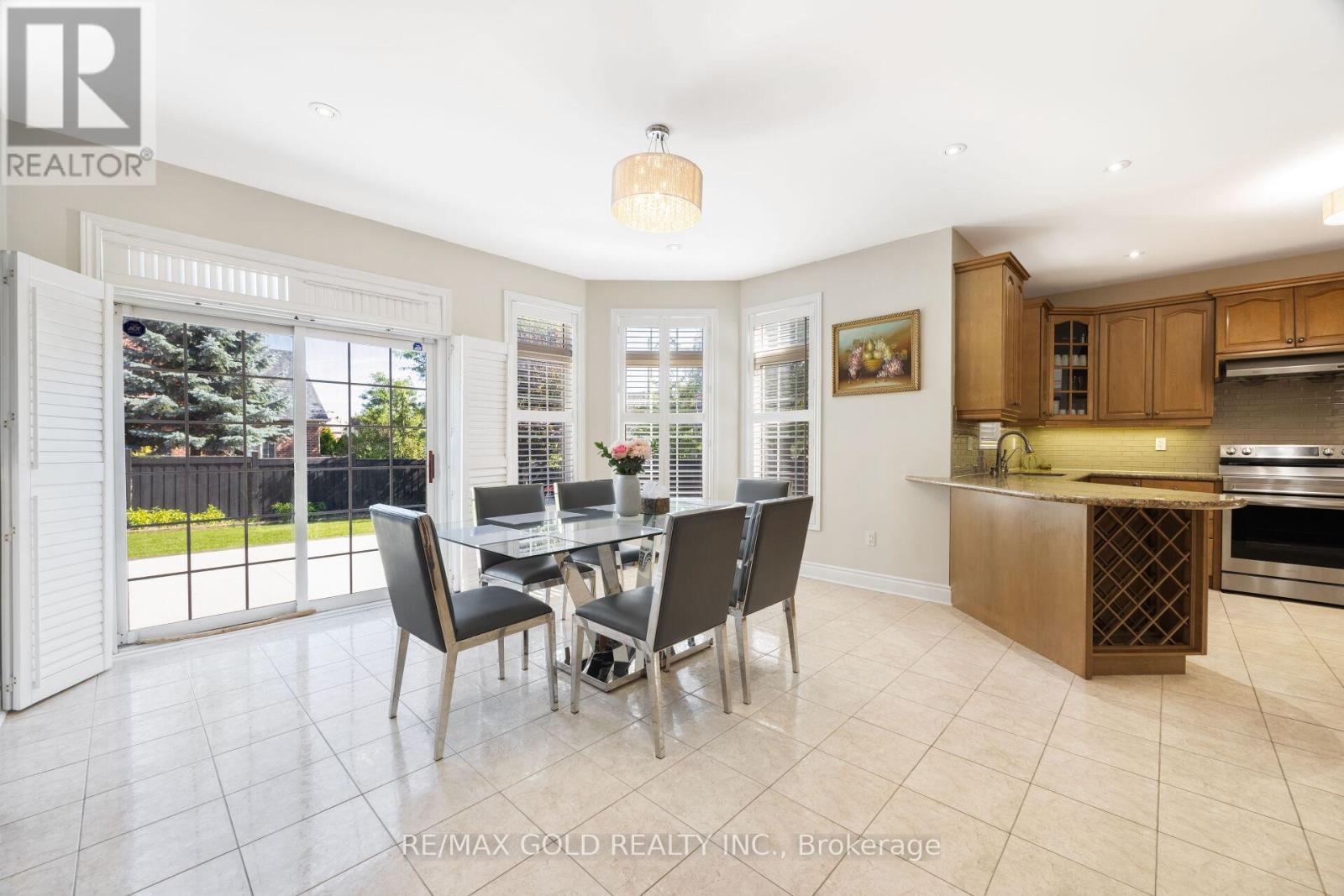 19 Eiffel Boulevard N, Brampton, Ontario  L6P 1W2 - Photo 15 - W12478578