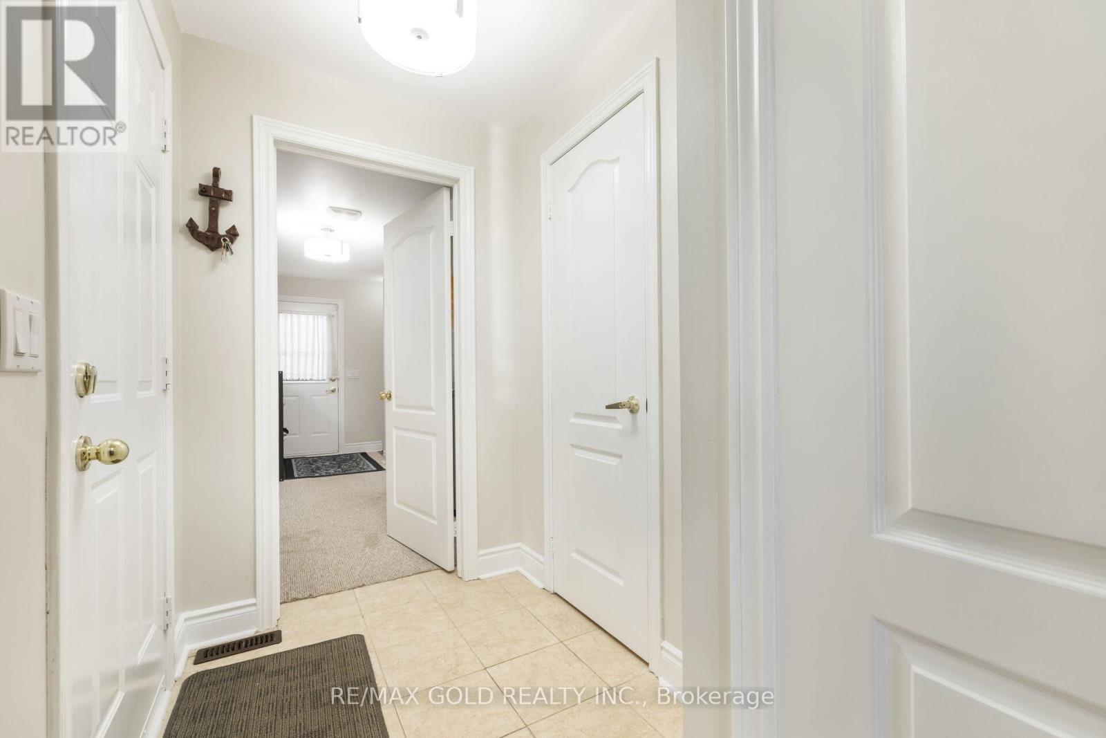 19 Eiffel Boulevard N, Brampton, Ontario  L6P 1W2 - Photo 19 - W12478578