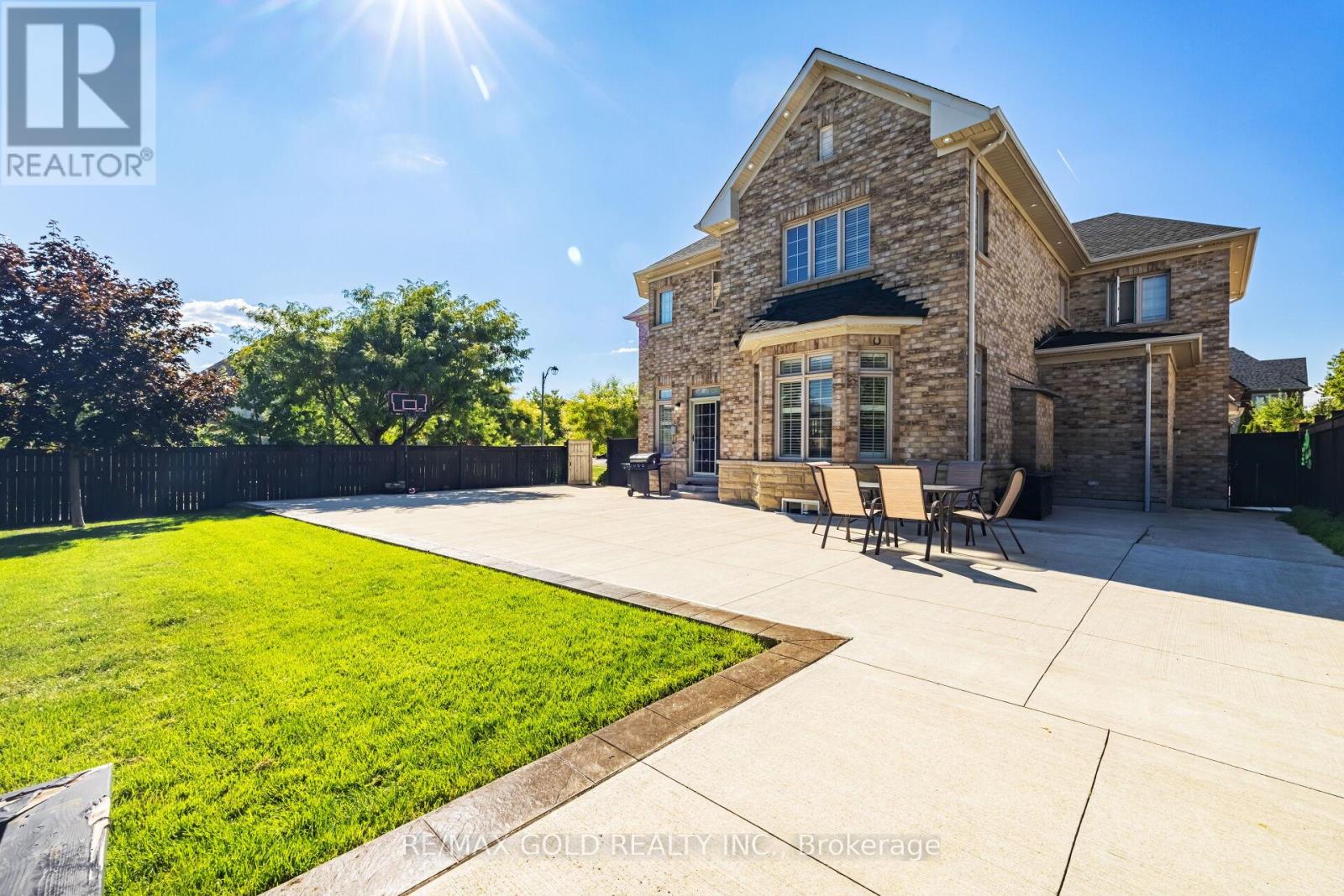 19 Eiffel Boulevard N, Brampton, Ontario  L6P 1W2 - Photo 45 - W12478578
