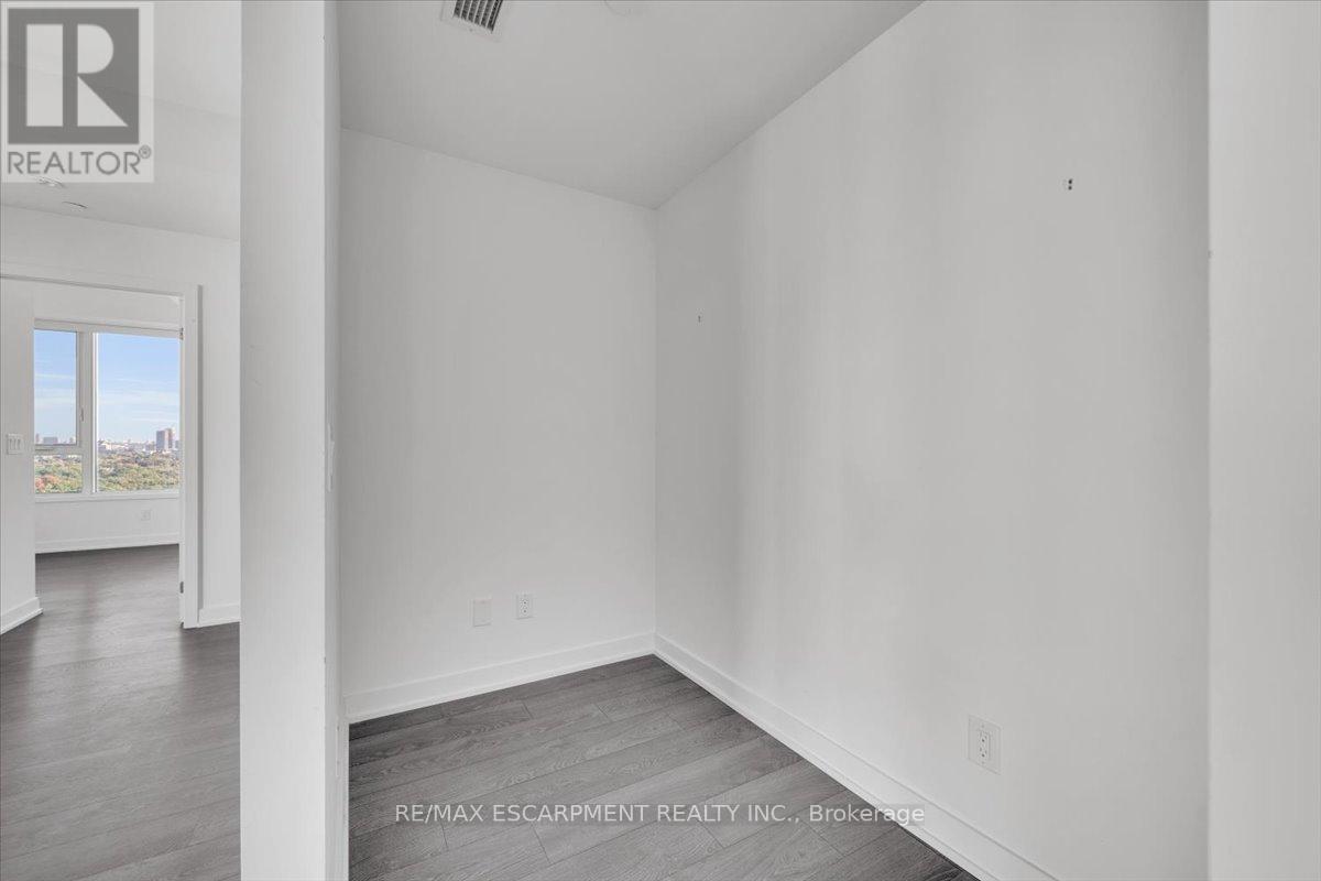 3002 - 1926 Lakeshore Boulevard, Toronto, Ontario  M6S 1A1 - Photo 13 - W12478607