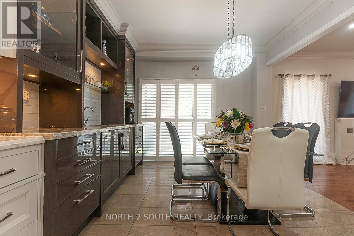 2 Yellow Avens Boulevard, Brampton, Ontario  L6R 0R5 - Photo 18 - W12478621