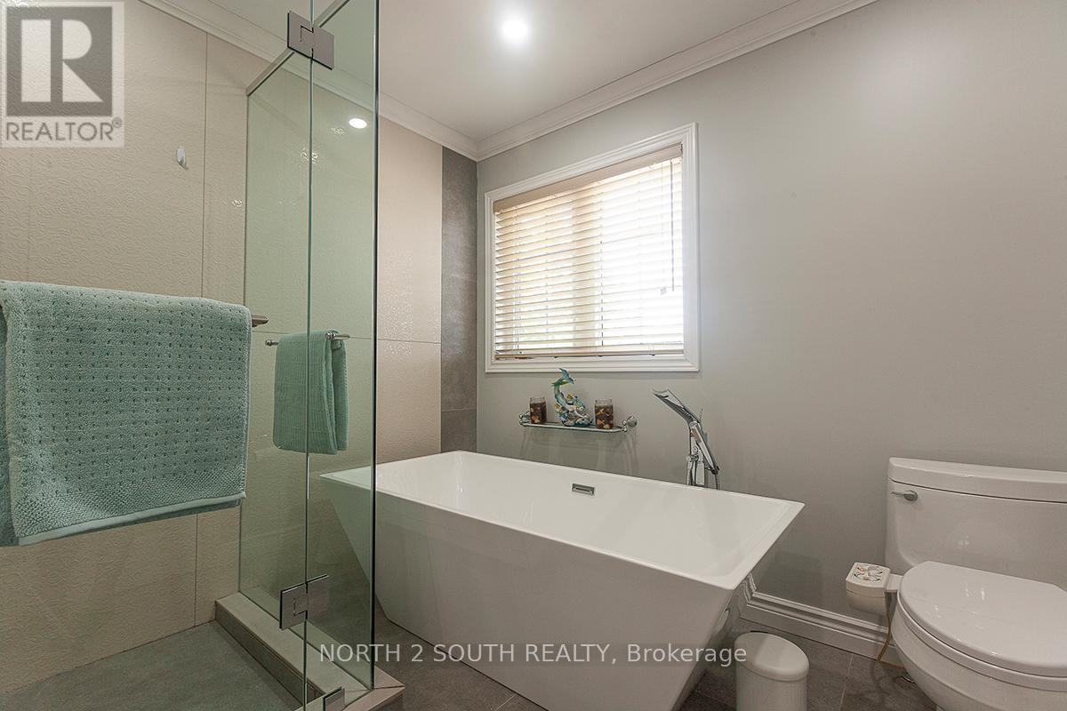 2 Yellow Avens Boulevard, Brampton, Ontario  L6R 0R5 - Photo 24 - W12478621
