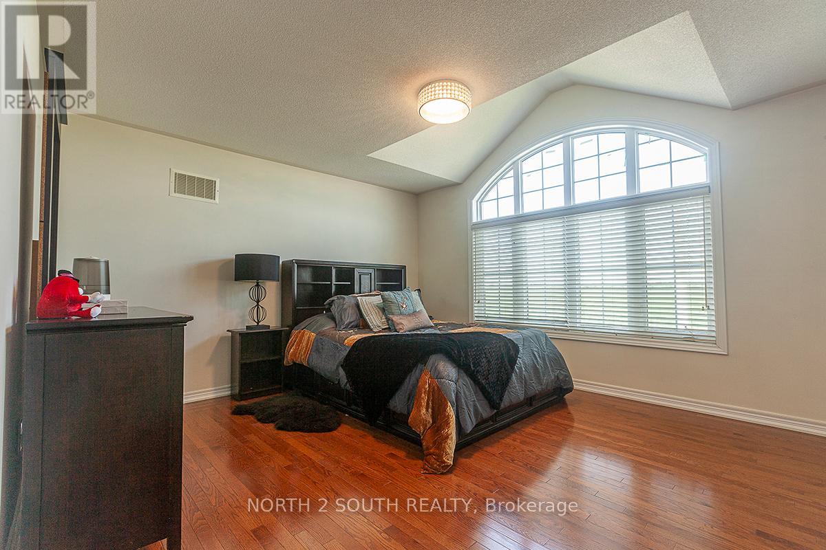 2 Yellow Avens Boulevard, Brampton, Ontario  L6R 0R5 - Photo 27 - W12478621