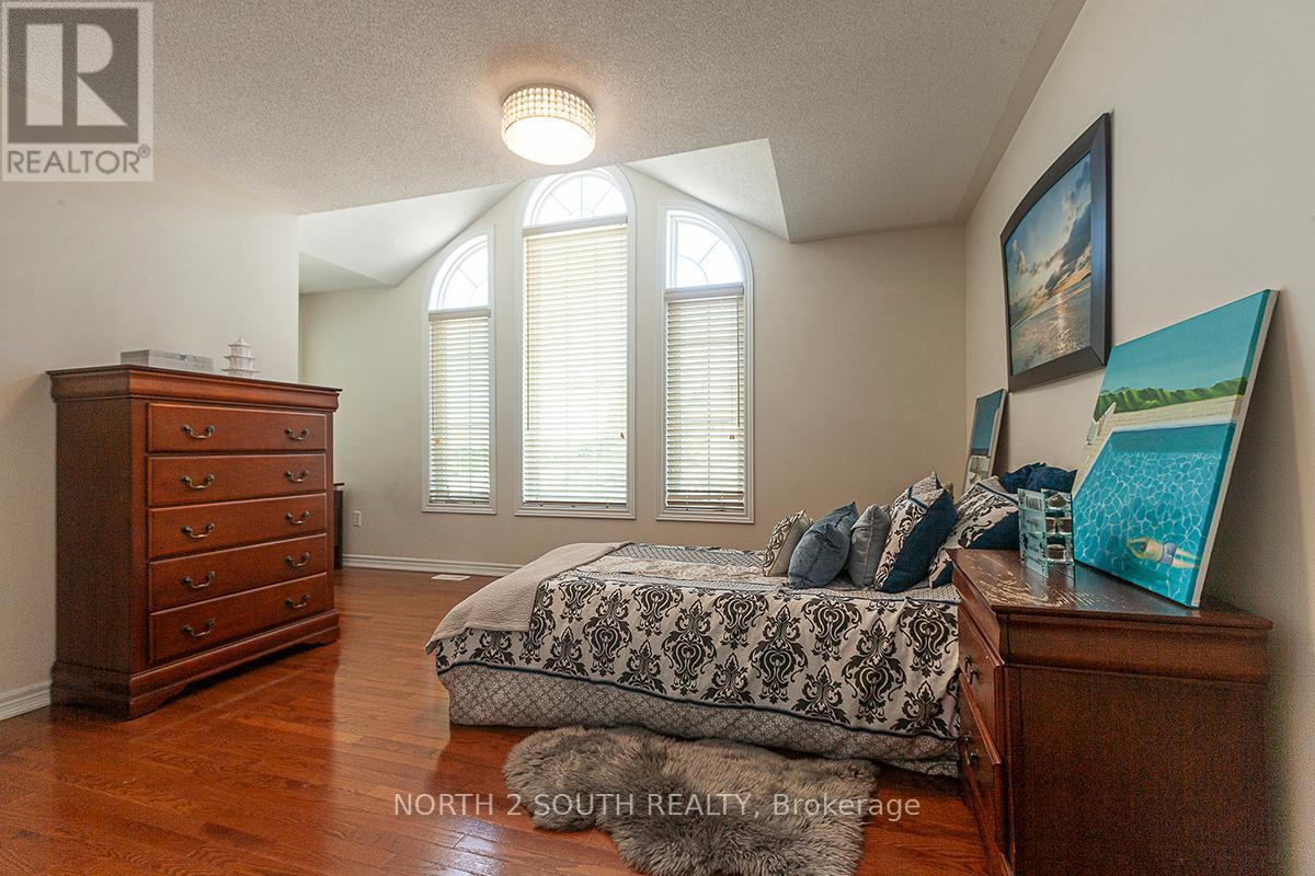 2 Yellow Avens Boulevard, Brampton, Ontario  L6R 0R5 - Photo 35 - W12478621