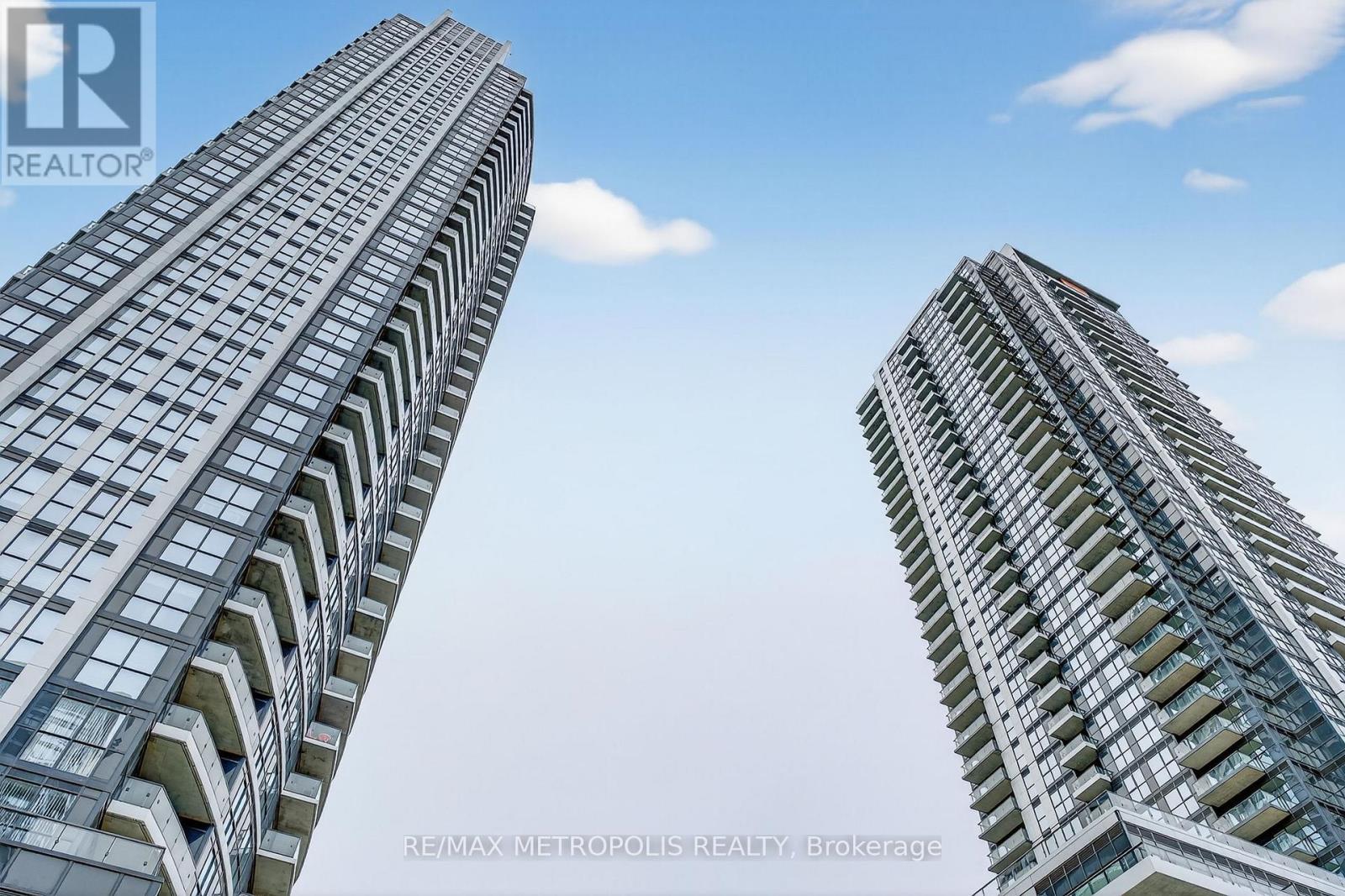 906 - 15 WATERGARDEN DRIVE, Mississauga, Ontario