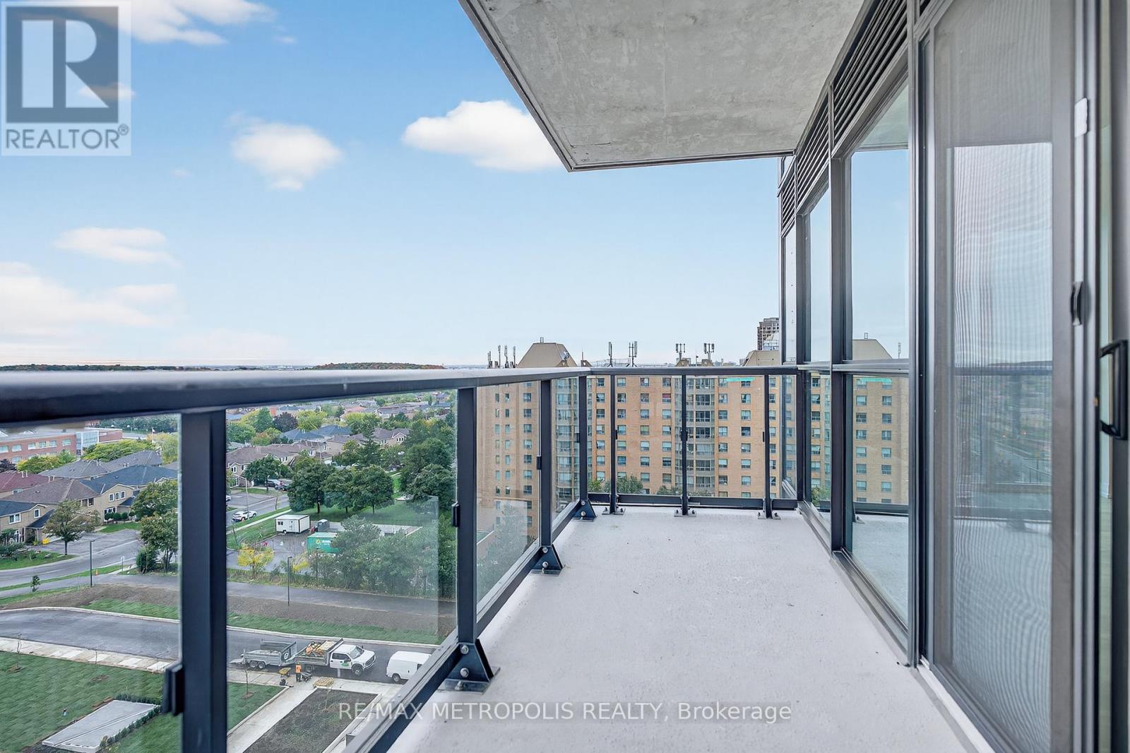 906 - 15 Watergarden Drive, Mississauga, Ontario  L5R 0H4 - Photo 23 - W12478644
