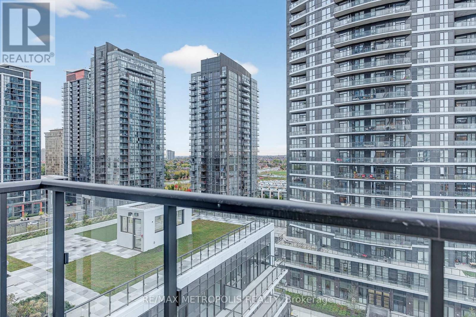 906 - 15 Watergarden Drive, Mississauga, Ontario  L5R 0H4 - Photo 26 - W12478644