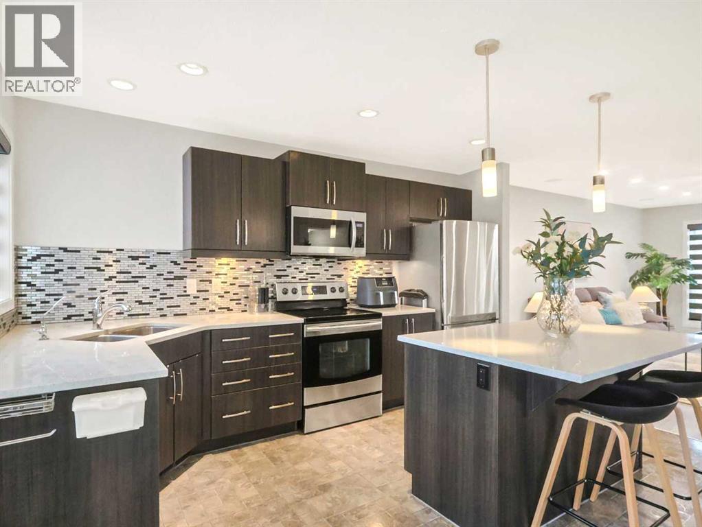 144 Skyview Point Green Ne, Calgary, Alberta  T4N 0G7 - Photo 9 - A2258438