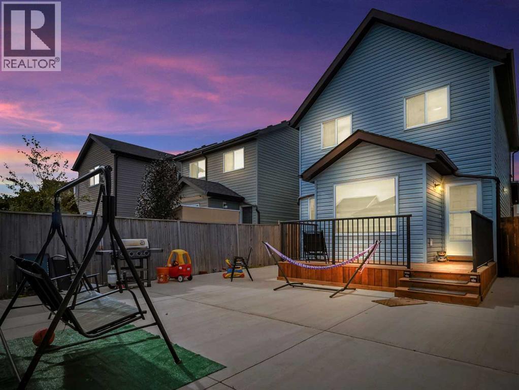 144 Skyview Point Green Ne, Calgary, Alberta  T4N 0G7 - Photo 2 - A2258438