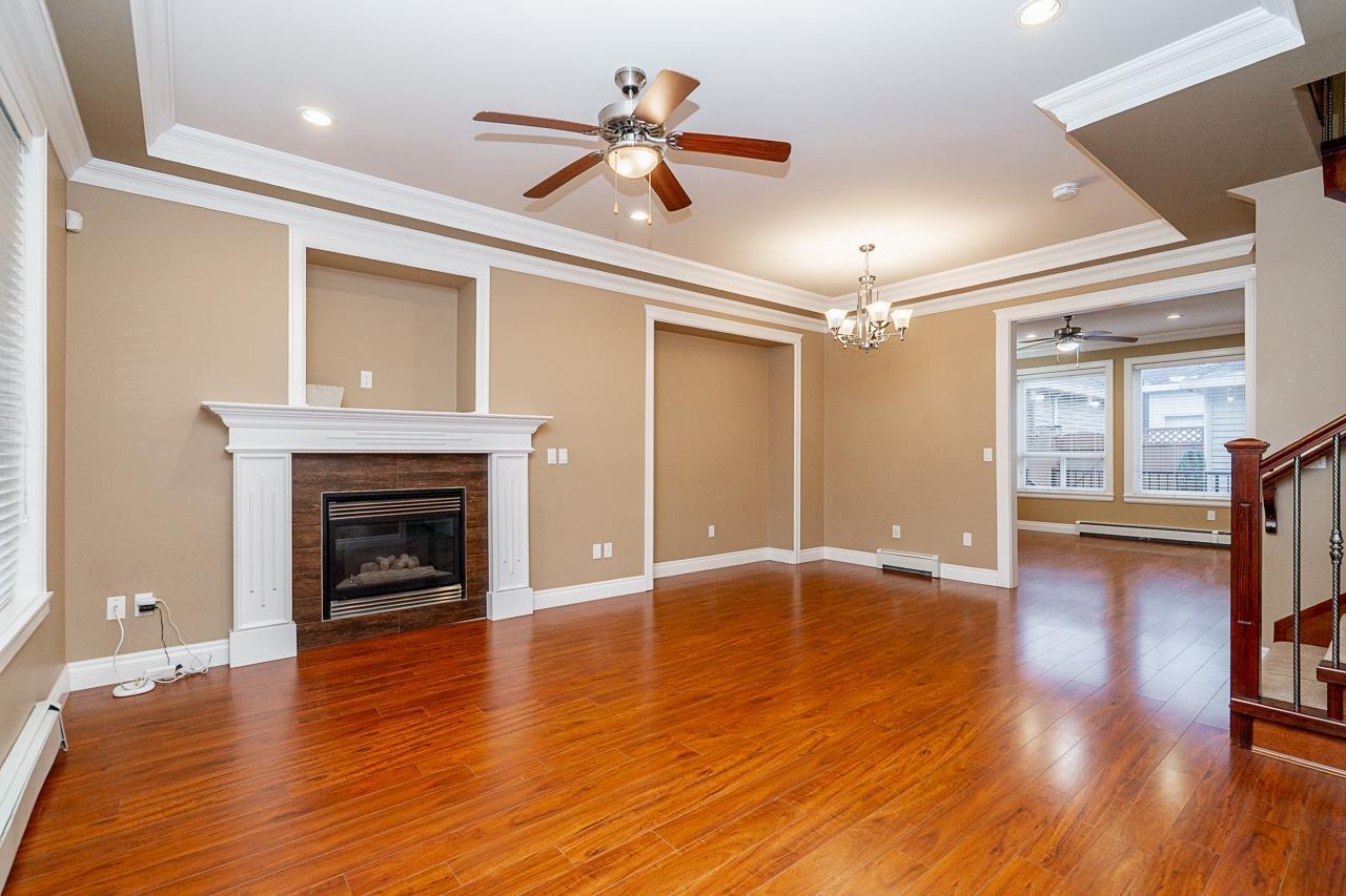 5962 129 Street, Surrey, British Columbia  V3X 0C7 - Photo 3 - R3060857