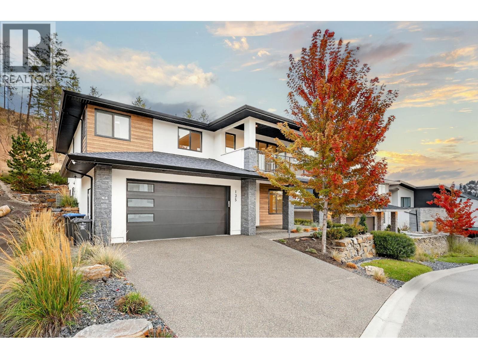 135 Echo Ridge Drive, Kelowna, British Columbia