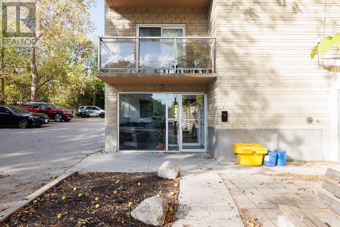 93 High Street, London South, Ontario  N6C 4J8 - Photo 2 - X12478528