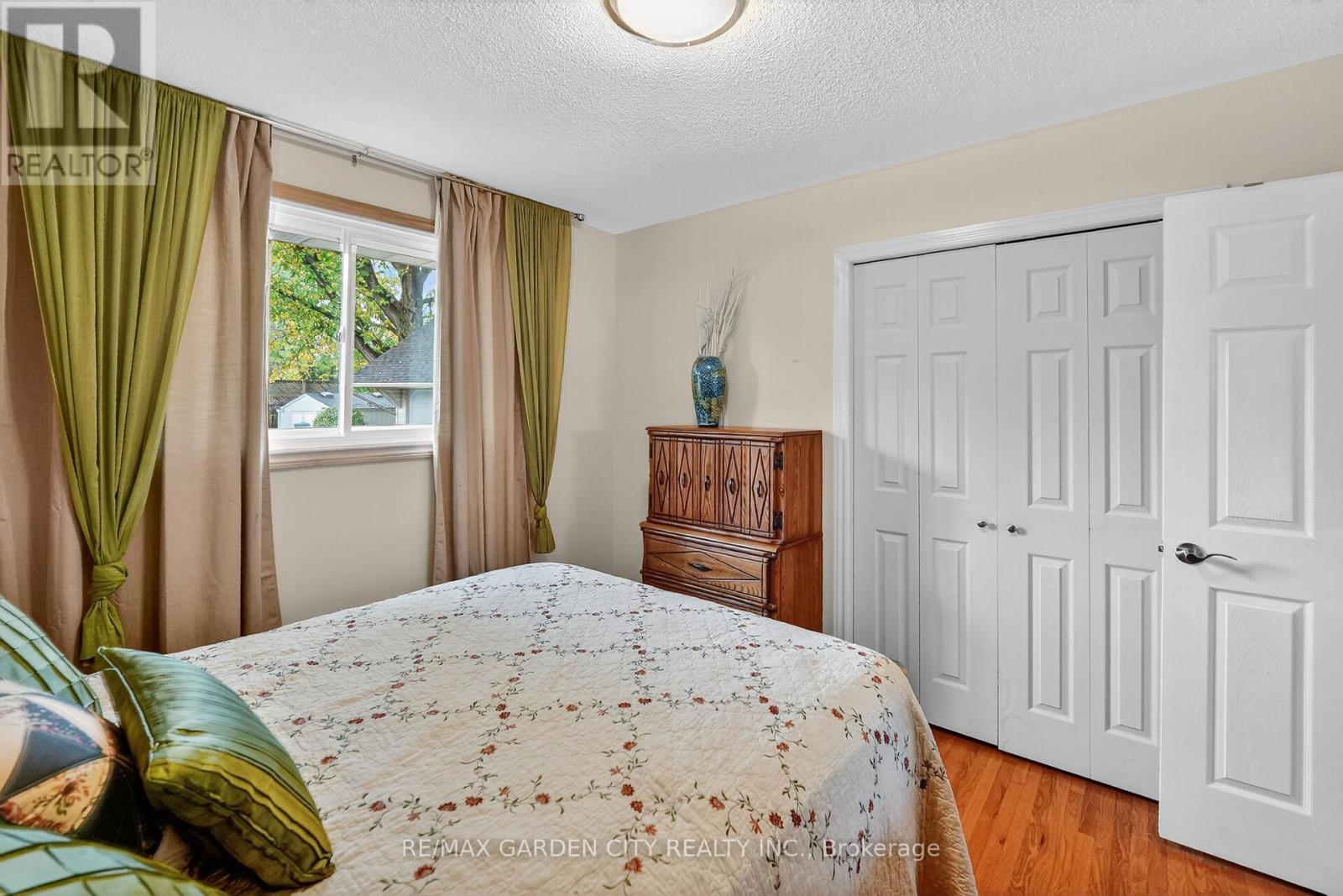 120 Kinross Street, Haldimand, Ontario  N3W 1K1 - Photo 13 - X12478531