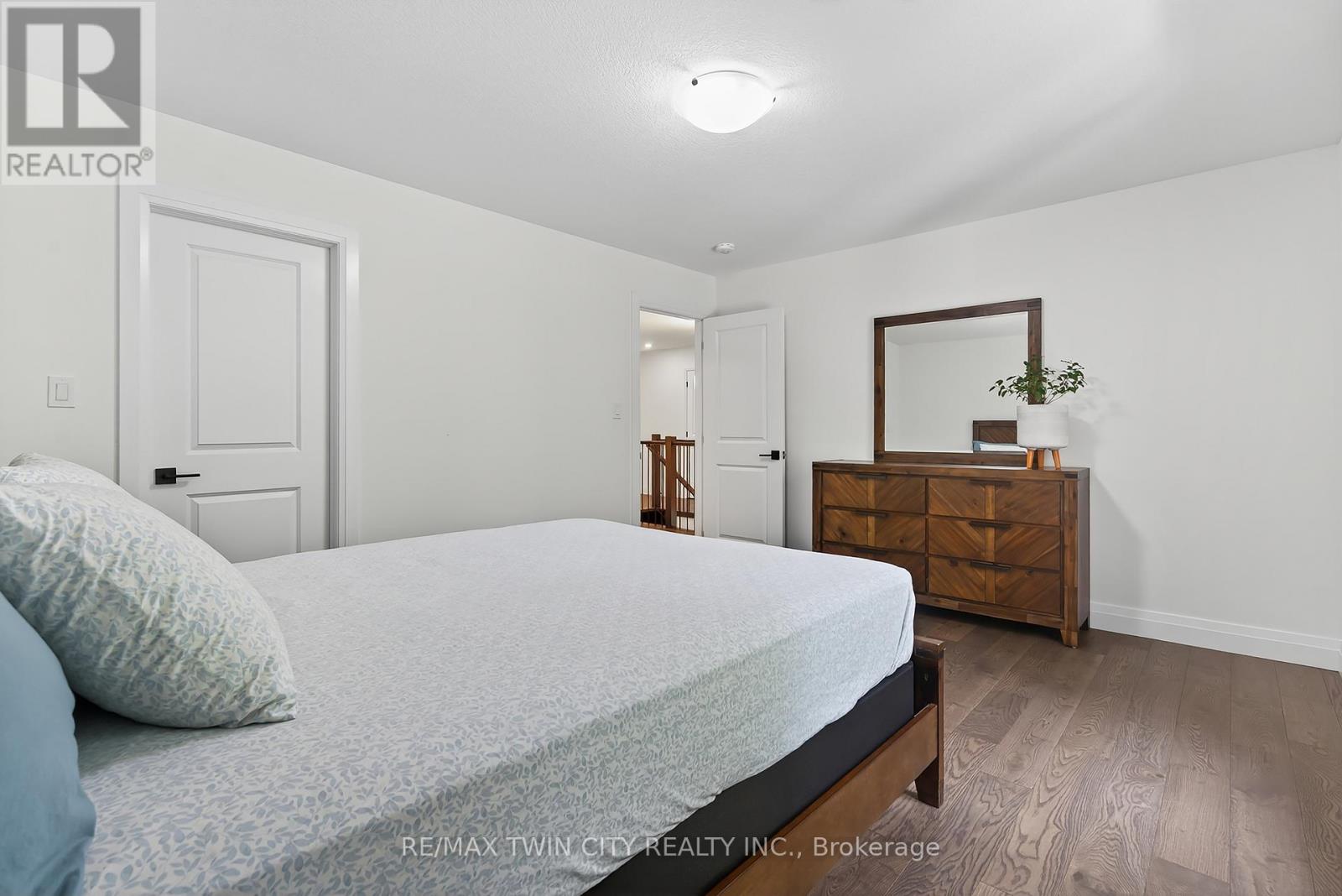 209 Jeffrey Place, Kitchener, Ontario  N2C 0C2 - Photo 26 - X12478550