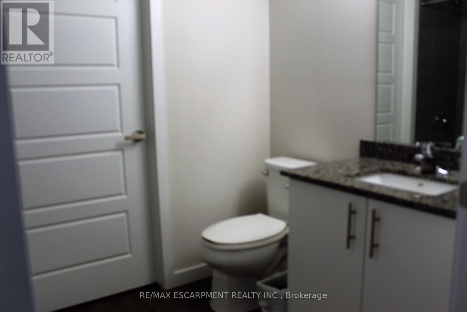 111 - 25 Kay Crescent, Guelph, Ontario  N1L 1H1 - Photo 5 - X12478617