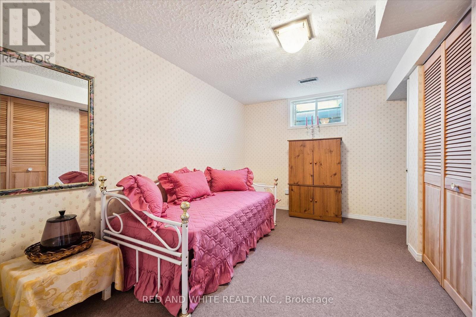 172 Mayberry Court, Waterloo, Ontario  N2K 3K2 - Photo 33 - X12478635