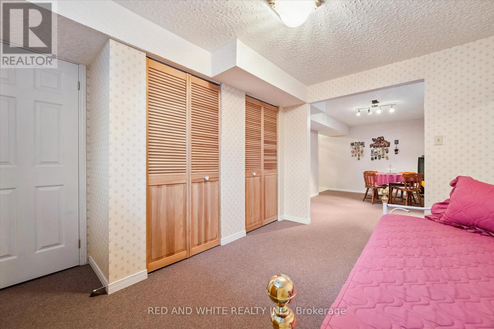 172 Mayberry Court, Waterloo, Ontario  N2K 3K2 - Photo 34 - X12478635