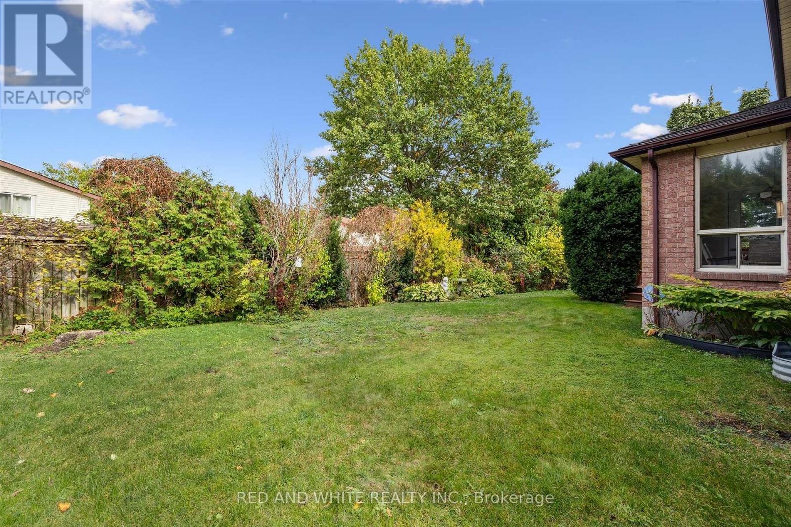 172 Mayberry Court, Waterloo, Ontario  N2K 3K2 - Photo 39 - X12478635