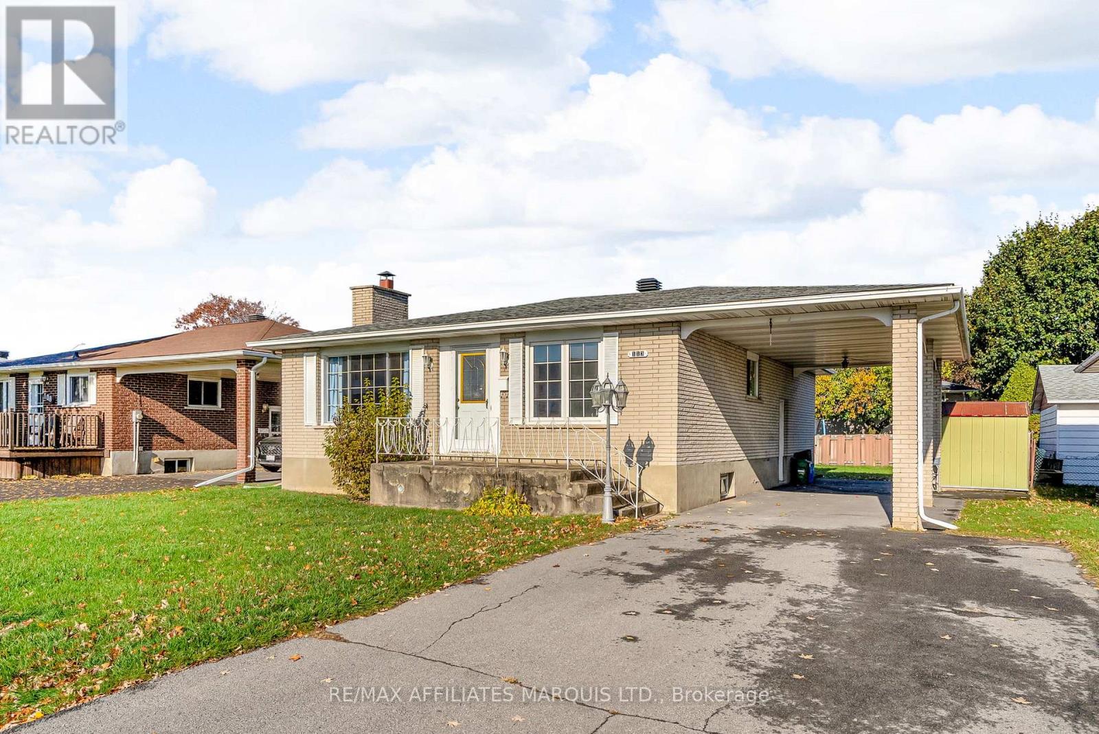 113 Vimy Avenue, Cornwall, Ontario  K6H 6G9 - Photo 2 - X12478748