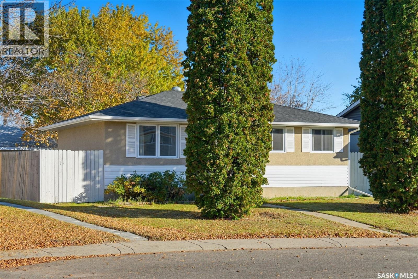 10 Dominion CRESCENT, Saskatoon, Saskatchewan