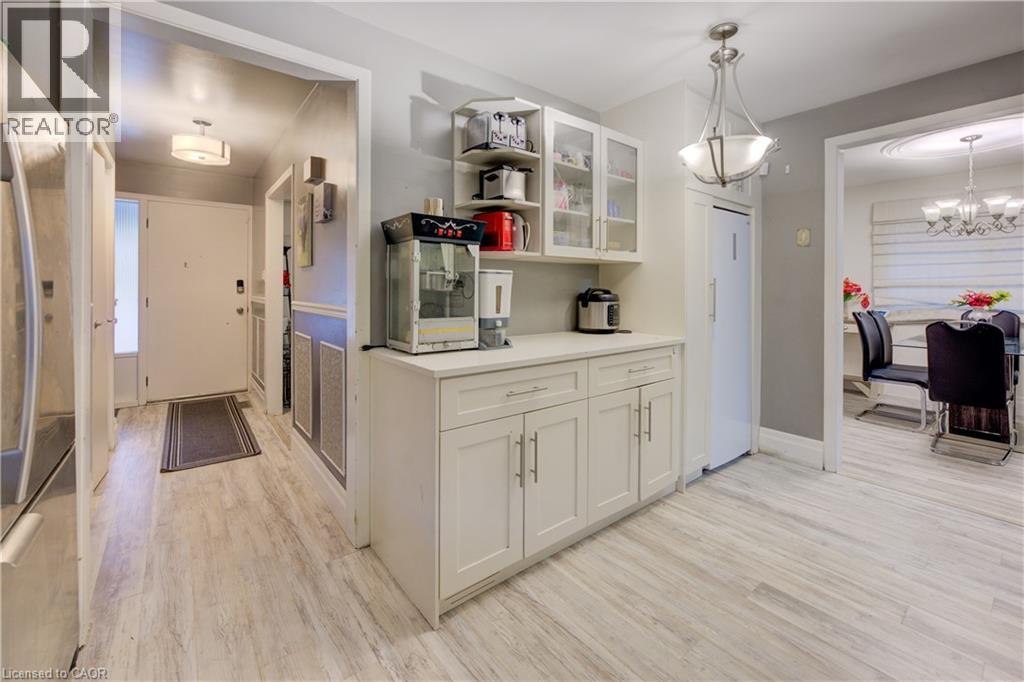 31 Bonfair Court, Kitchener, Ontario  N2M 4P6 - Photo 8 - 40780855