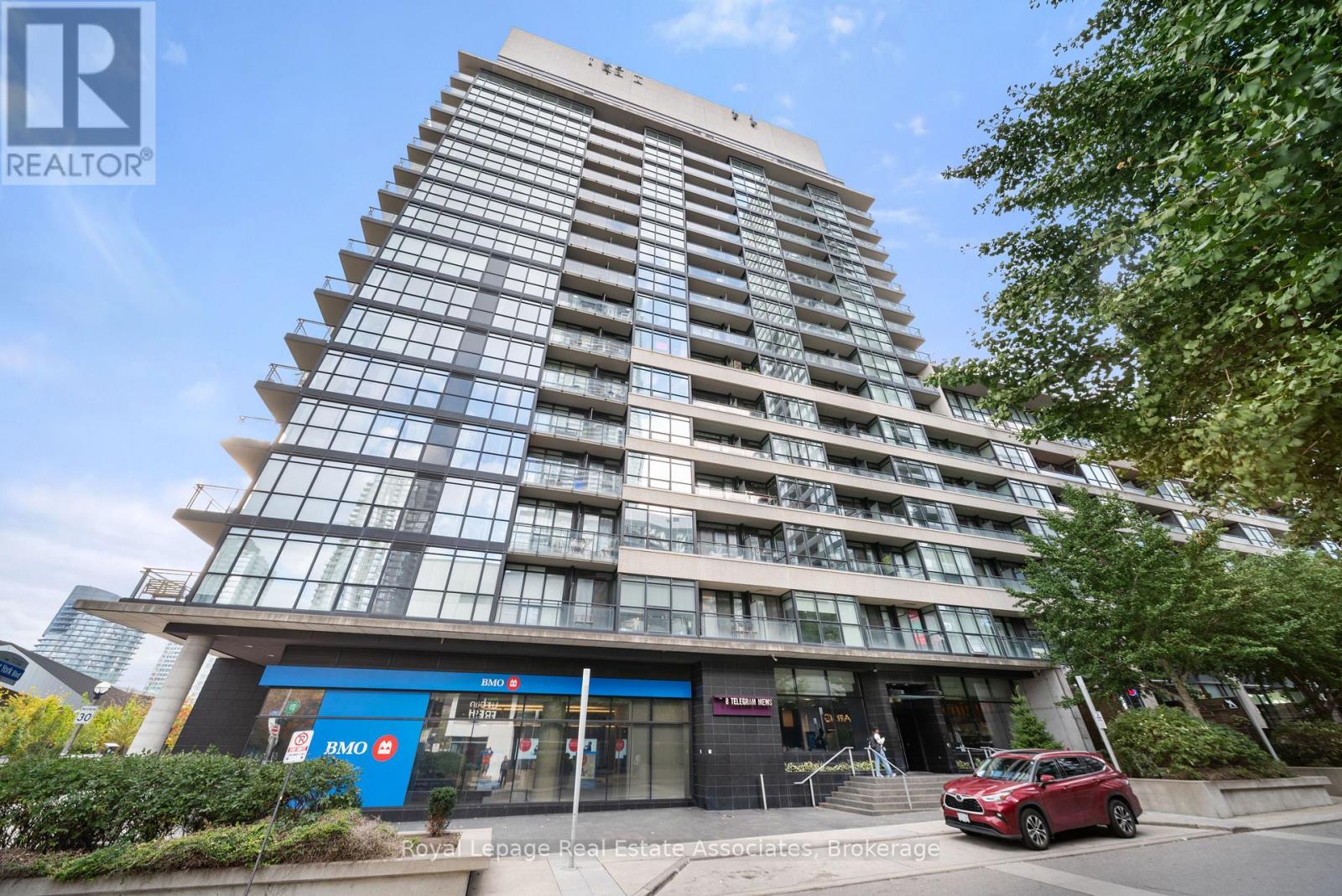 518 - 8 TELEGRAM MEWS, Toronto, Ontario