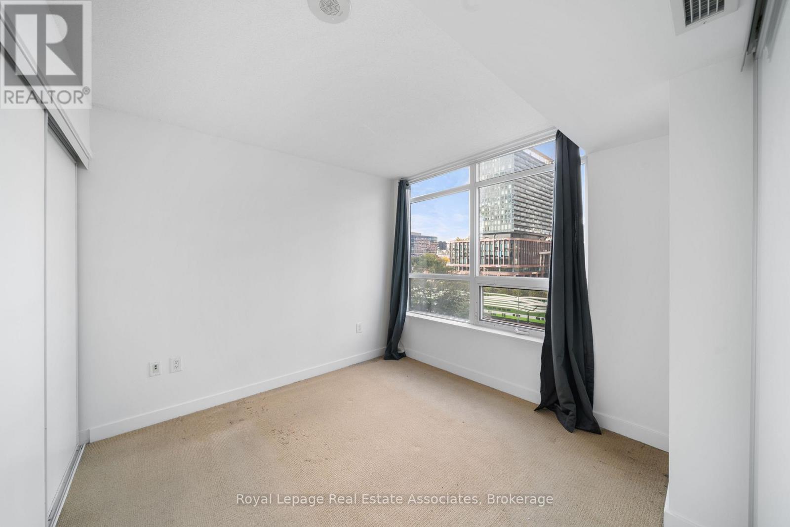 518 - 8 Telegram Mews, Toronto, Ontario  M5V 3Z5 - Photo 12 - C12478714