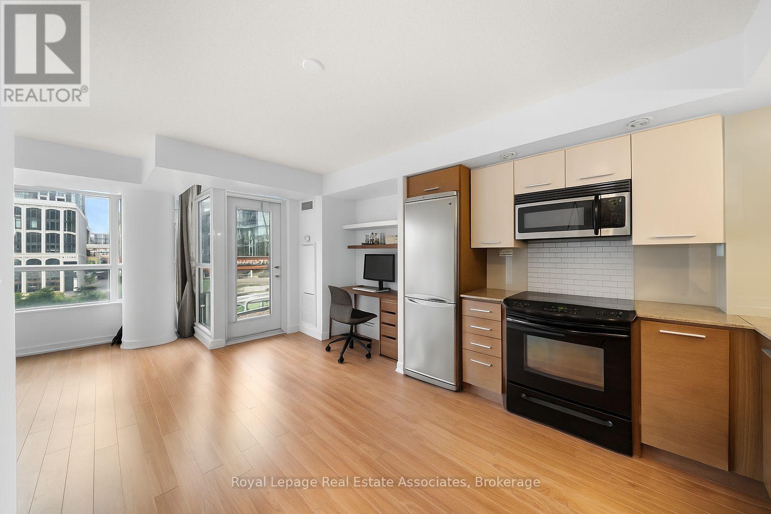 518 - 8 Telegram Mews, Toronto, Ontario  M5V 3Z5 - Photo 5 - C12478714