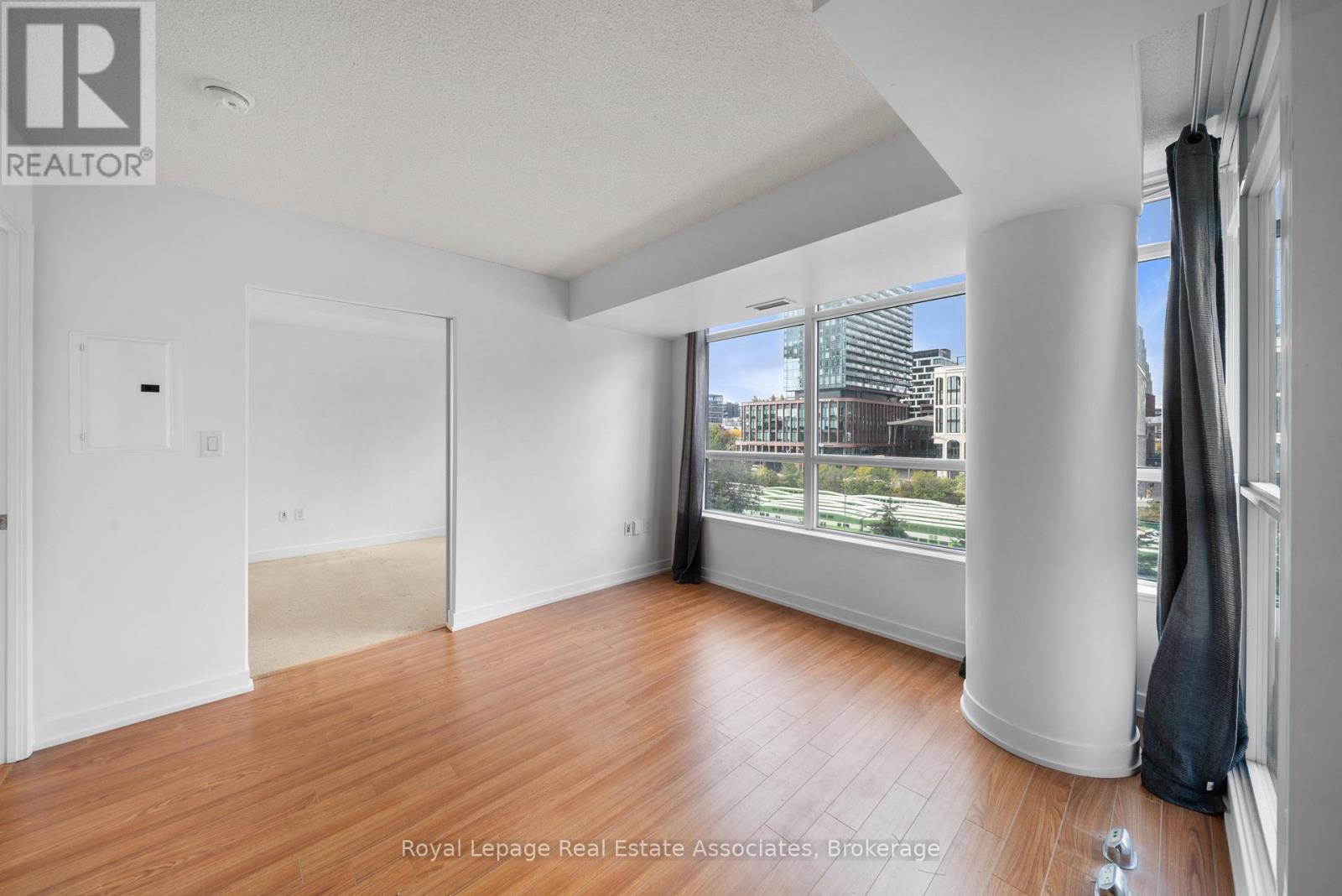 518 - 8 Telegram Mews, Toronto, Ontario  M5V 3Z5 - Photo 8 - C12478714