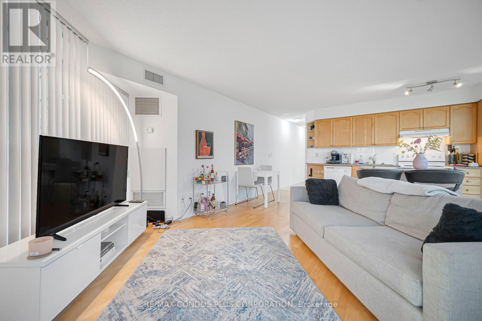 1609 - 231 Fort York Boulevard, Toronto, Ontario  M5V 1B2 - Photo 7 - C12478716