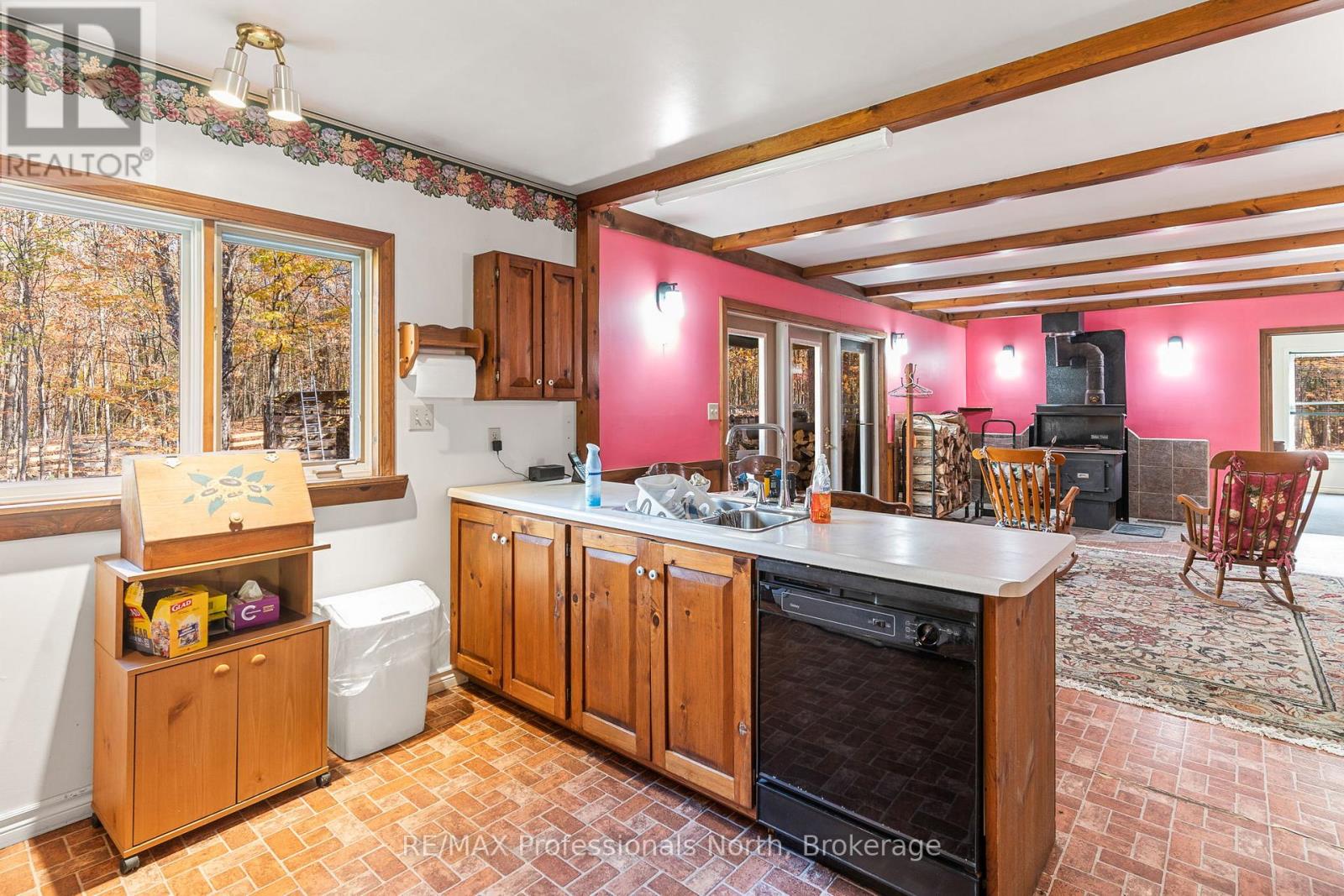 1415 South Lake Road, Minden Hills, Ontario  K0M 2K0 - Photo 21 - X12478757