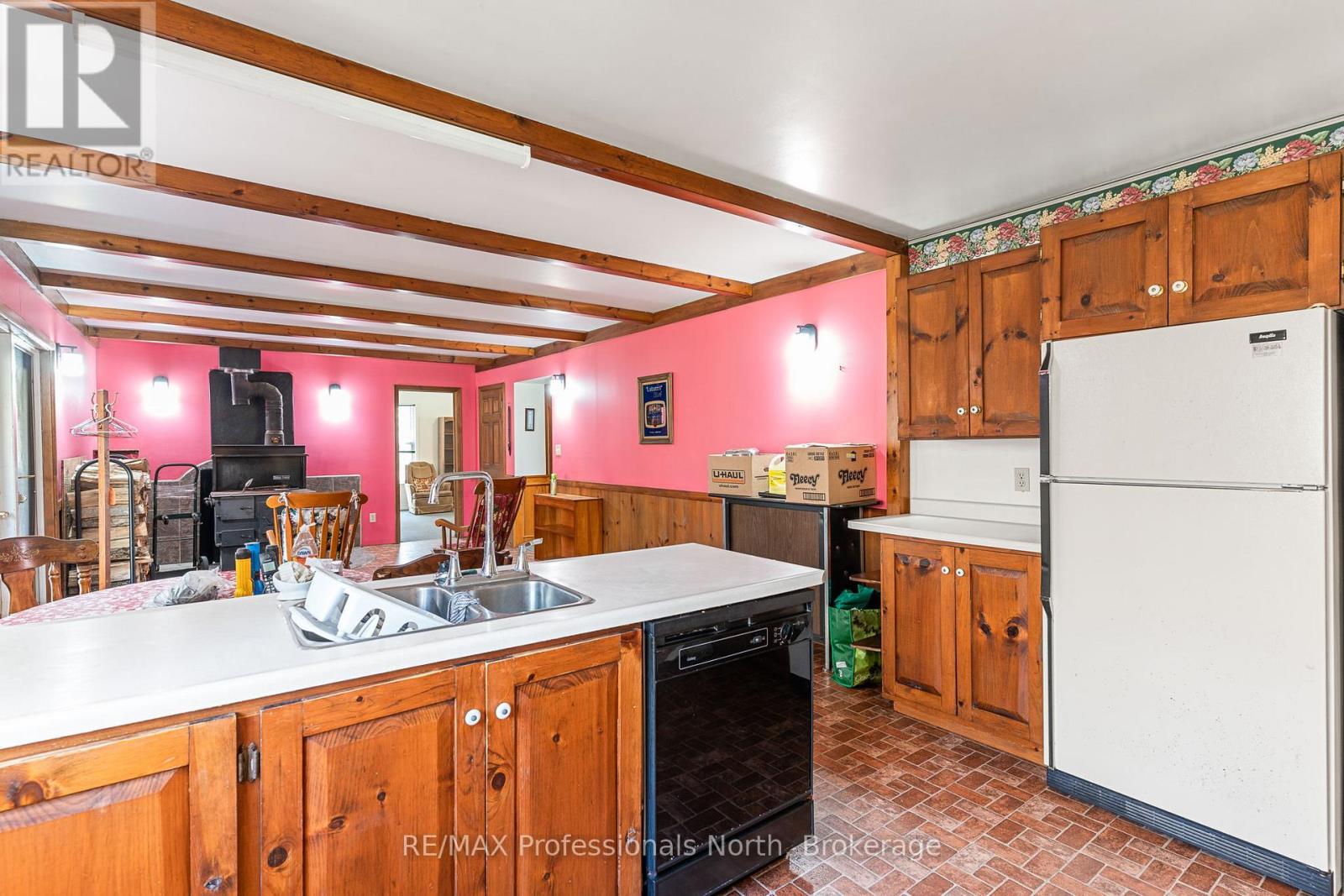 1415 South Lake Road, Minden Hills, Ontario  K0M 2K0 - Photo 23 - X12478757