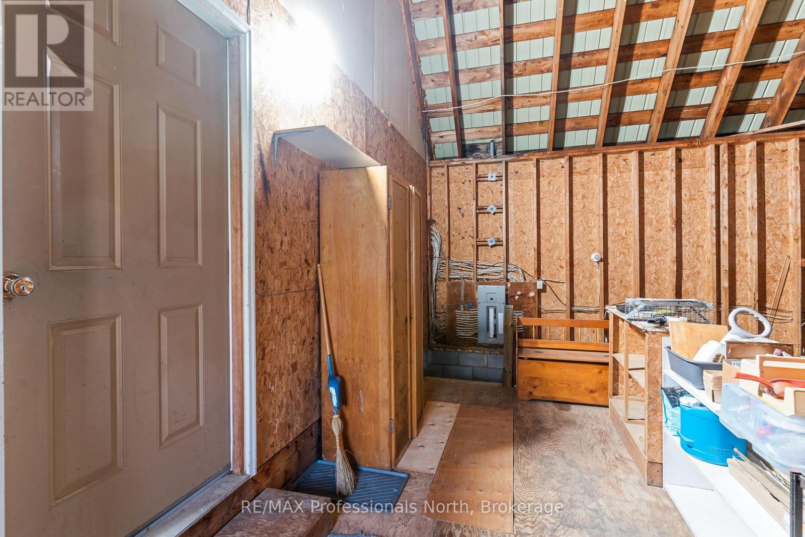 1415 South Lake Road, Minden Hills, Ontario  K0M 2K0 - Photo 37 - X12478757