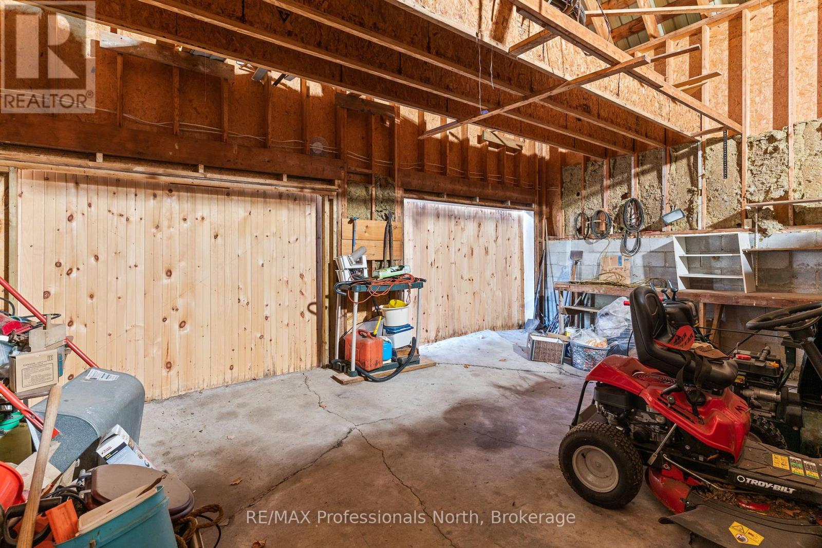 1415 South Lake Road, Minden Hills, Ontario  K0M 2K0 - Photo 38 - X12478757