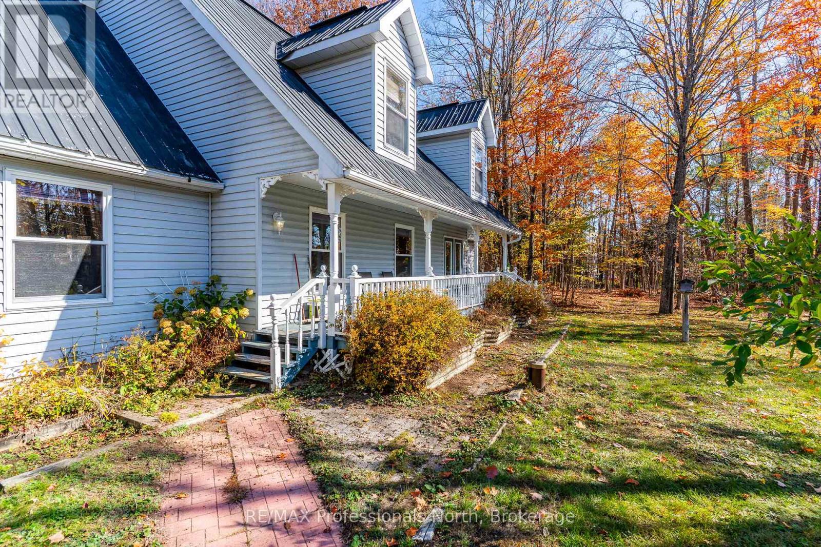 1415 South Lake Road, Minden Hills, Ontario  K0M 2K0 - Photo 5 - X12478757