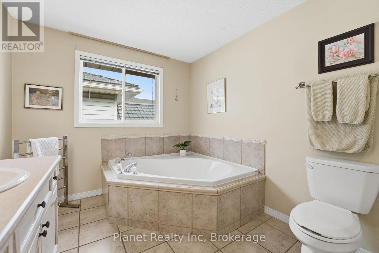 24 Fletcher Court, Guelph, Ontario  N1E 7G8 - Photo 17 - X12478787