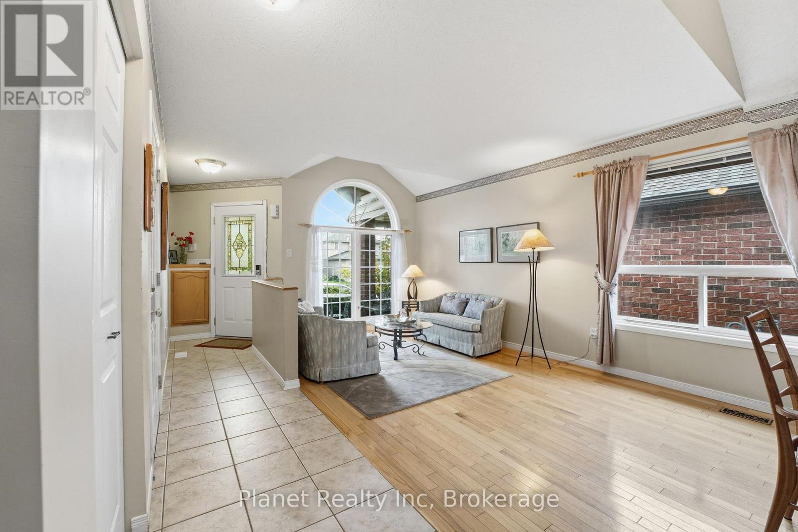 24 Fletcher Court, Guelph, Ontario  N1E 7G8 - Photo 5 - X12478787