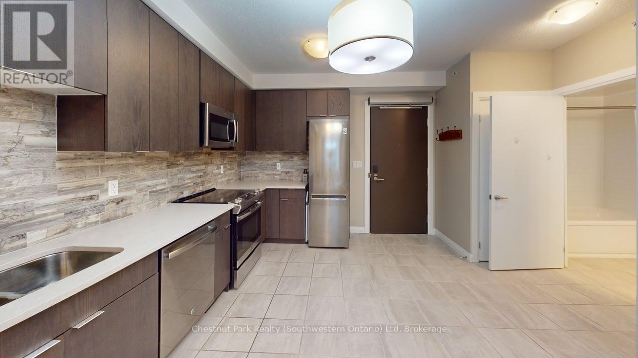 209 - 63 Arthur Street S, Guelph, Ontario  N1E 0A8 - Photo 2 - X12478789