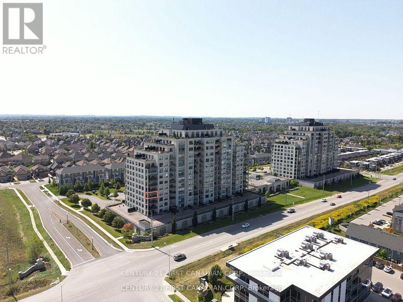 504 - 240 Villagewalk Boulevard, London North, Ontario  N6G 0P6 - Photo 2 - X12478768