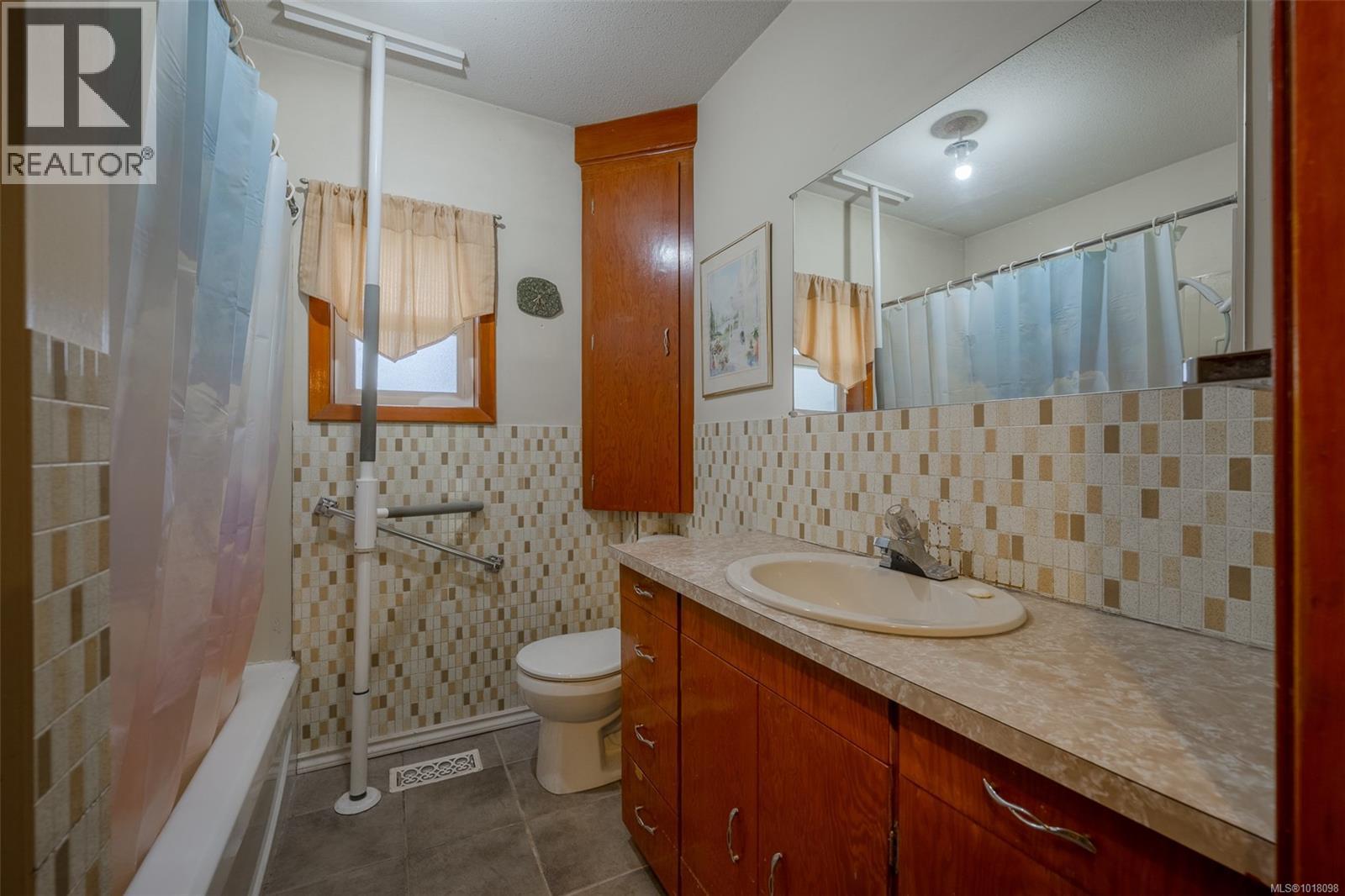 6767 Cypress Blvd, Port Alberni, British Columbia  V9Y 8T7 - Photo 17 - 1018098