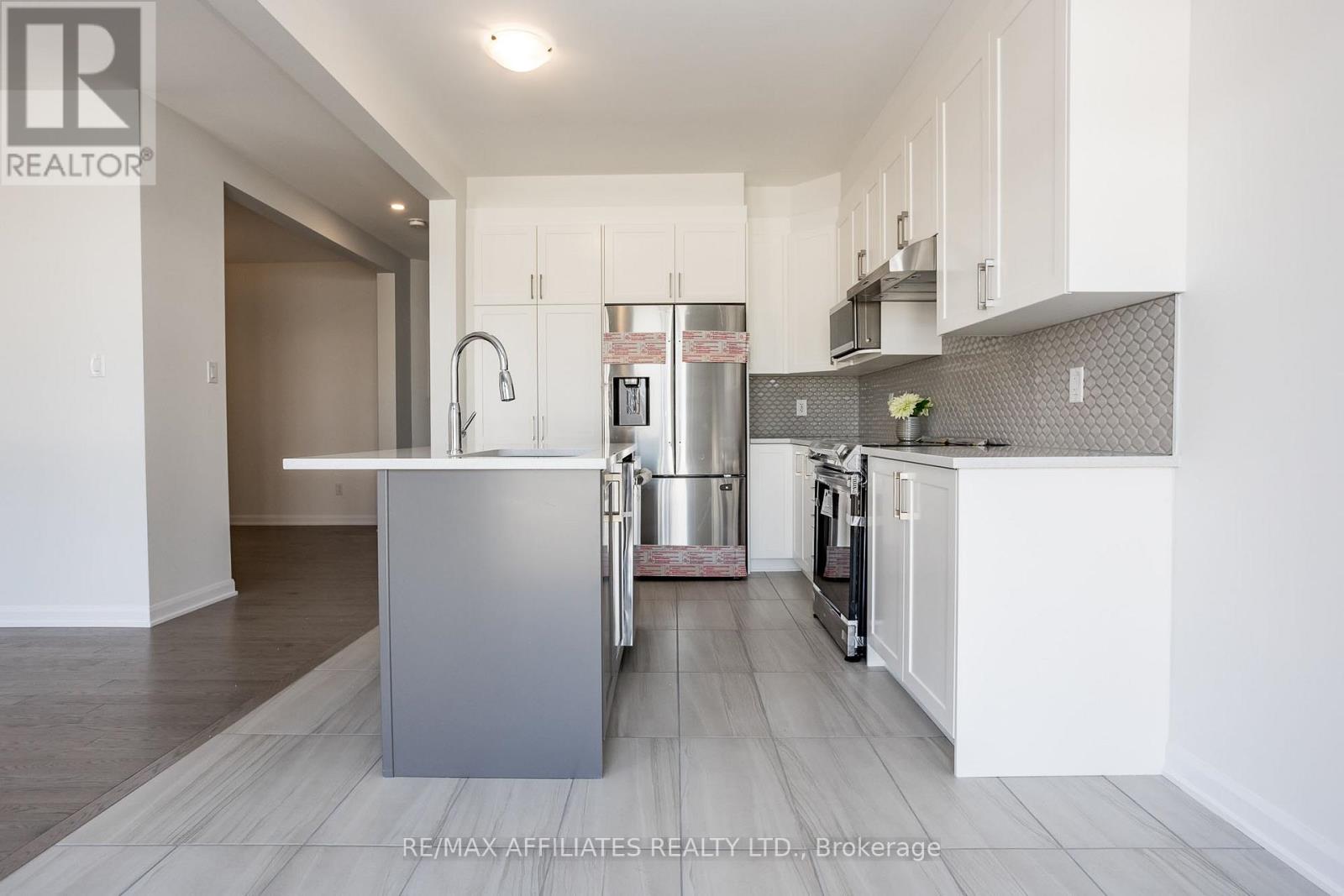 850 Cappamore Drive, Ottawa, Ontario  K2C 3H2 - Photo 14 - X12478749