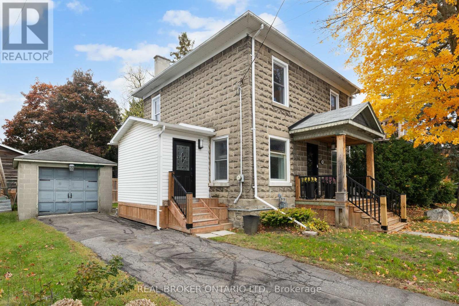 584 Jessup Street, Prescott, Ontario  K0E 1T0 - Photo 2 - X12478763