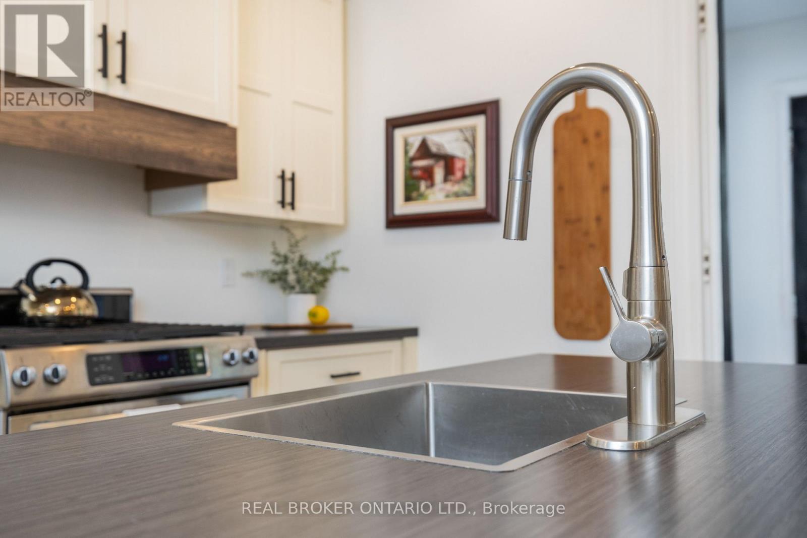 584 Jessup Street, Prescott, Ontario  K0E 1T0 - Photo 40 - X12478763