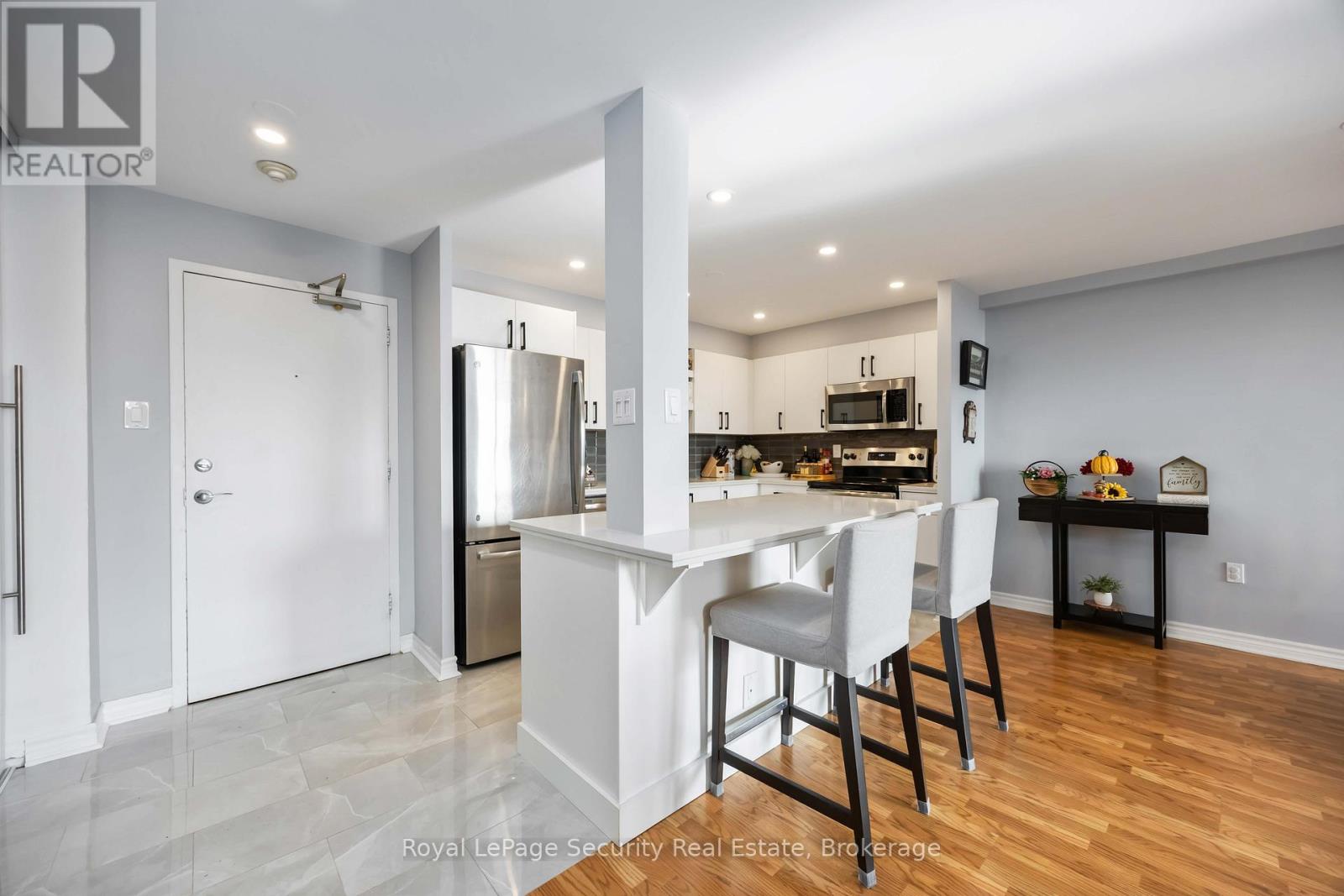 1517 - 15 La Rose Avenue, Toronto (Humber Heights), Ontario  M9P 1A7 - Photo 16 - W12478143