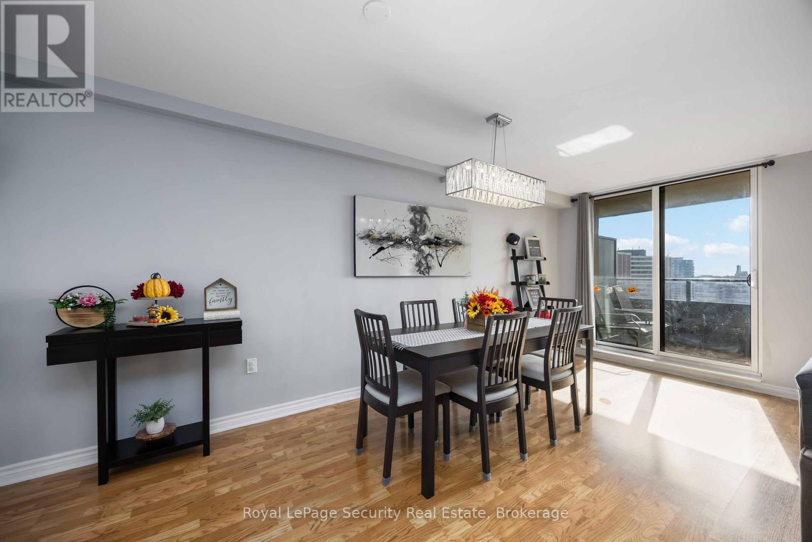 1517 - 15 La Rose Avenue, Toronto (Humber Heights), Ontario  M9P 1A7 - Photo 14 - W12478143